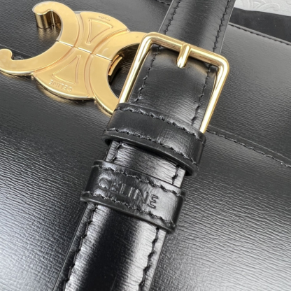 セリーヌ「Celine」トライアンンフェ 中サイズ グレーズドレザー ショルダーバッグ