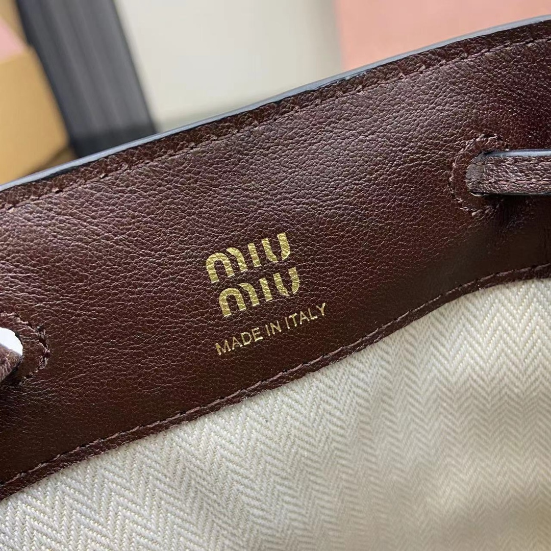 ミュウミュウ「Miu Miu」ミニ バケットバッグ ラムスキン マルチウェイ