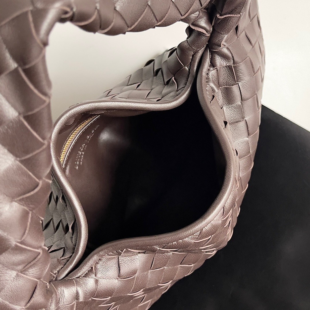 ボッテガ・ヴェネタ「Bottega Veneta」ホップ ショルダーバッグ ラージ レザー