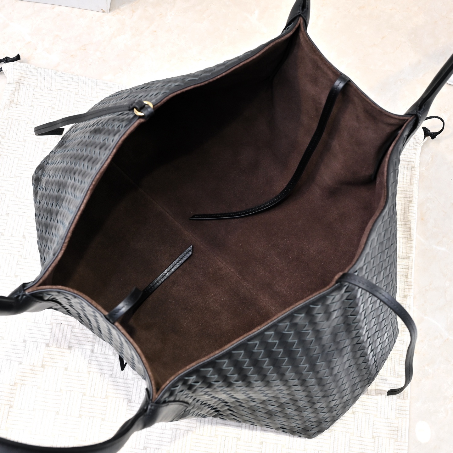 ボッテガ・ヴェネタ「Bottega Veneta」ピナコテカ トートバッグ ミディアム イントレチャート レザー