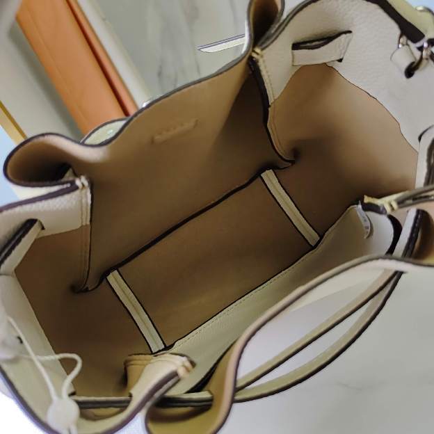 トリー バーチ「Tory Burch」 Monogram ミニバレルバッグ