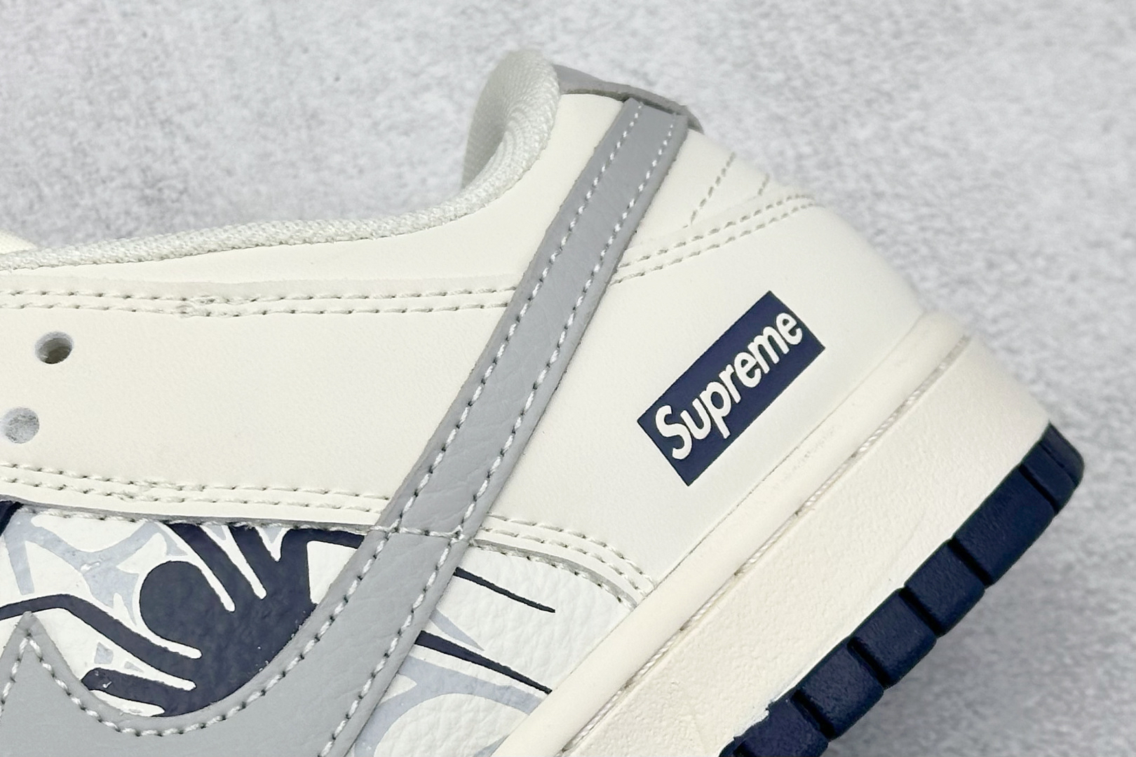 「コラボモデル」Nike SB Dunk Low x Supreme コラボレーション ロー タイプ スケート シューズ