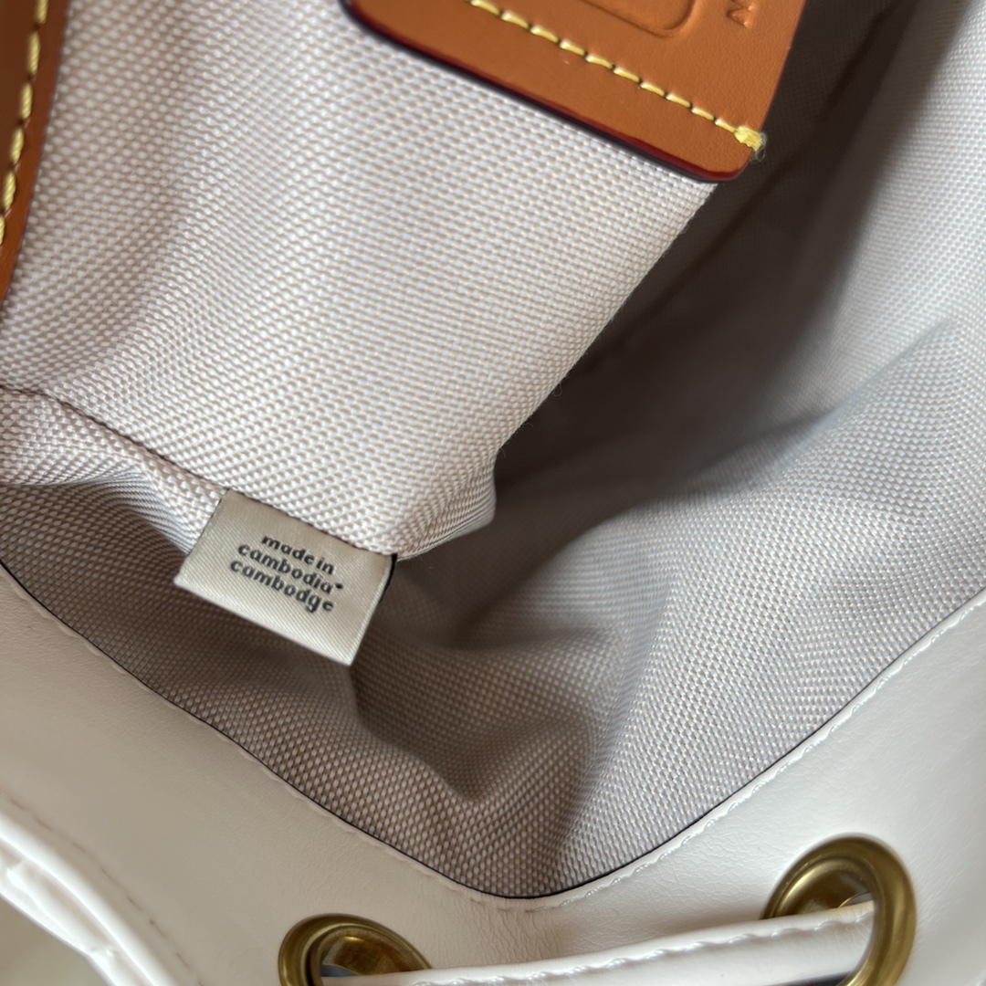 コーチ「Coach」Tabby ミニ バックパック