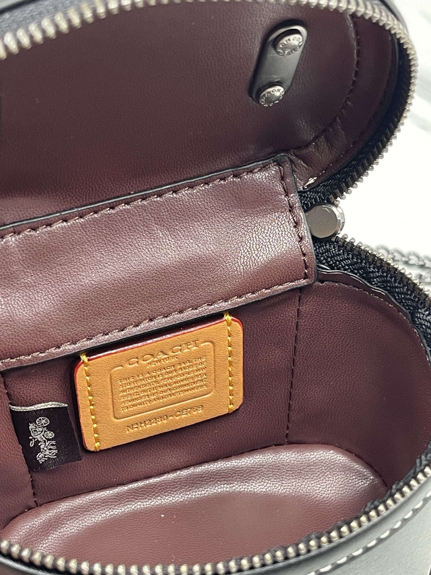 コーチ「Coach」Trail12 ミニボックスバッグ