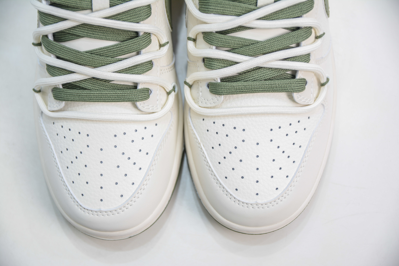 「コラボモデル」Supreme x Nike SB Dunk Low SUP ミッドナイトグリーン スニーカー