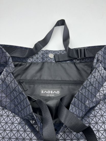 イッセイ・ミヤケ「Issey Miyake」ビジネストートバッグ