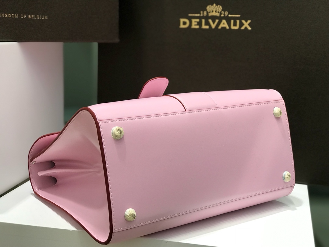 デルヴォー「Delvaux」ミニアーチャー ショルダーバッグ