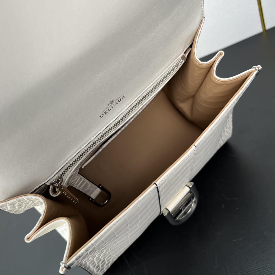 デルヴォー「Delvaux」Crocodile Embossed ショルダーバッグ