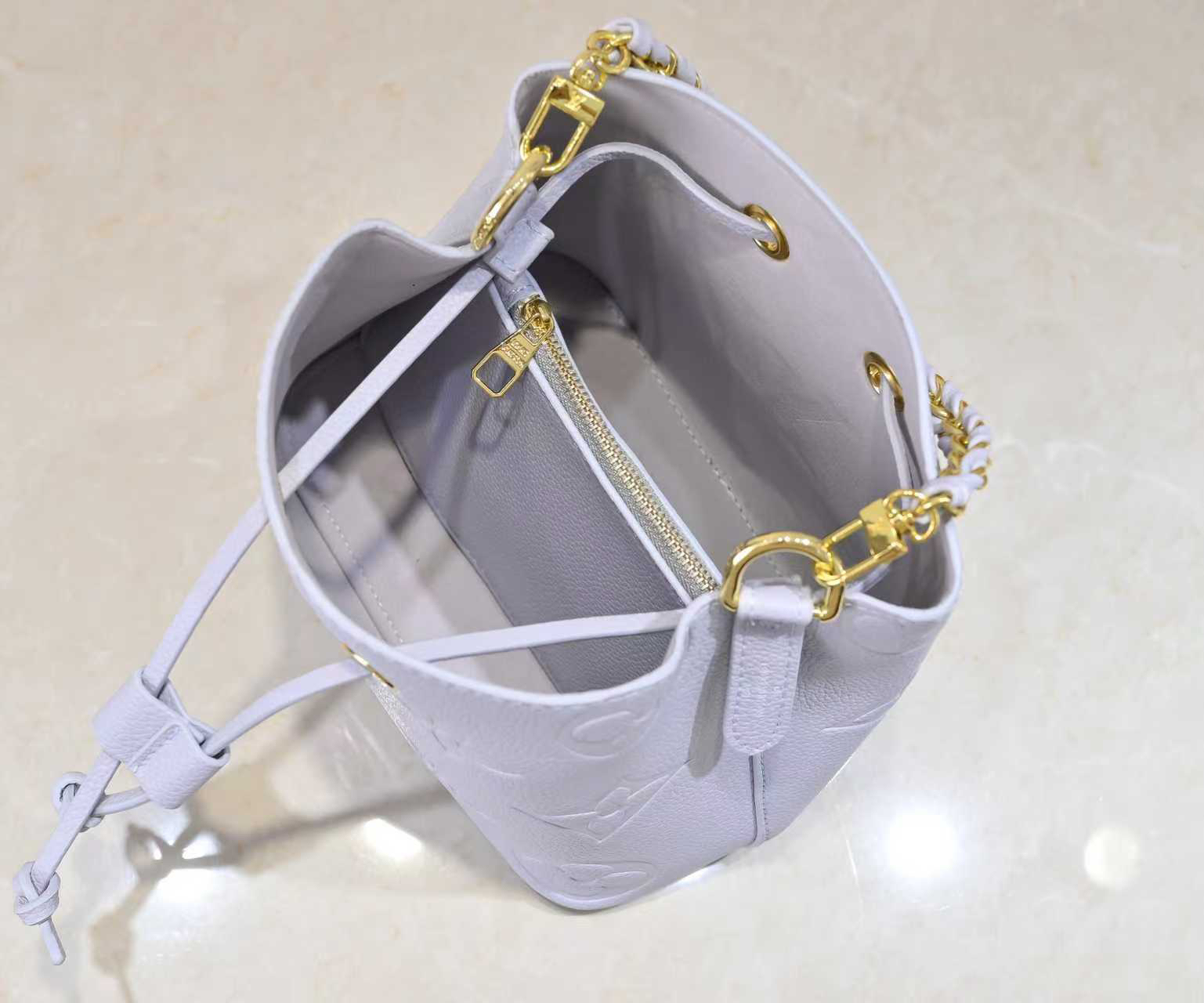 ルイ・ヴィトン「Louis Vuitton」 Néonoé BB トートバッグ