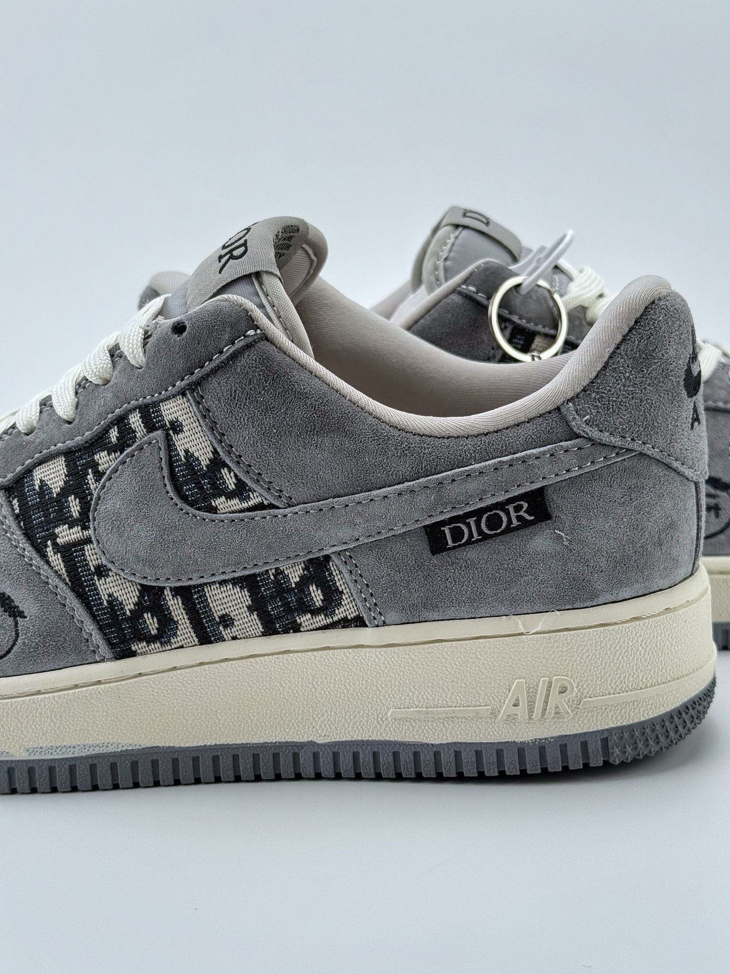 「限定コラボモデル」DIOR x Travis Scott x Nike Air Force 1 Low 07 スニーカー-ISETAN PRESTIGE CURATED