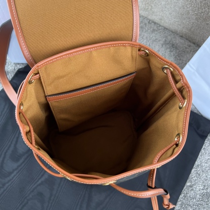 セリーヌ「Celine」FOLCO TRIOMPHE CANVASバックパック