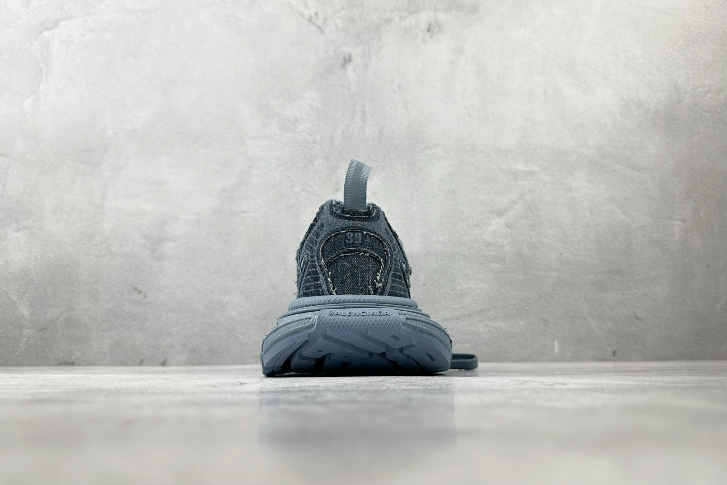 バレンシアガ「Balenciaga」トリプルS スニーカー