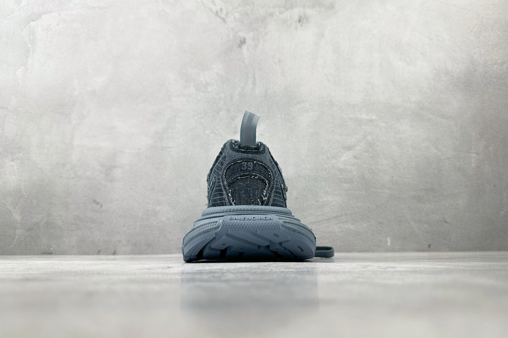 バレンシアガ「Balenciaga」トリプルS スニーカー