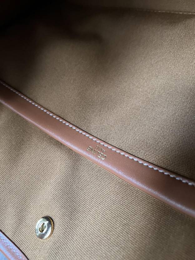 セリーヌ「Celine」TRIOMPHE モノグラム レザー トートバッグ