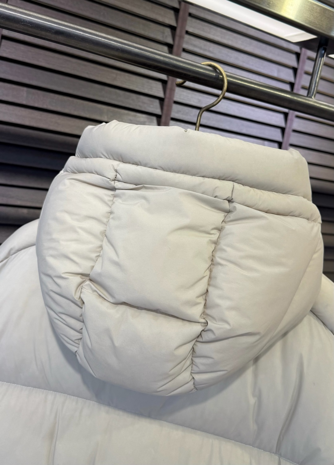 モンクレール「Moncler」フード付きスタンドカラーダウンジャケット