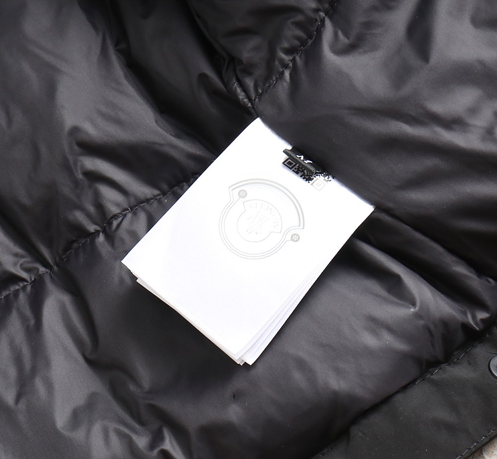 モンクレール「Moncler」カラーブロック ダウンジャケット