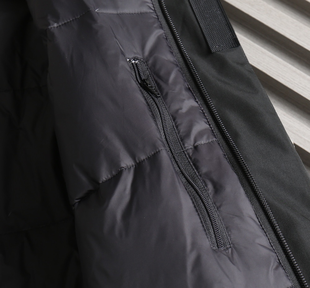 モンクレール「Moncler」カラーブロック ダウンジャケット