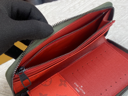 ルイ・ヴィトン「Louis Vuitton」ジッピーウォレット･ヴェルティカル