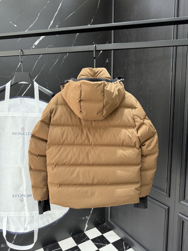モンクレール「Moncler」ダウン ジャケット