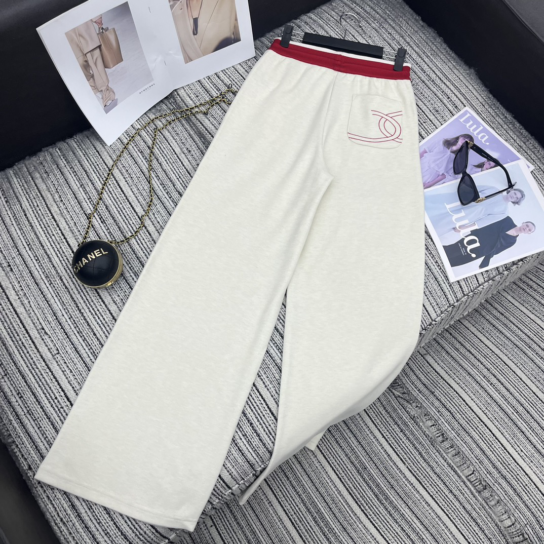 シャネル「Chanel」ダブルC エンブロイダリー パーカ & ハイウエスト ワイドパンツ セット