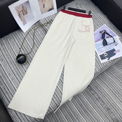 シャネル「Chanel」ダブルC エンブロイダリー パーカ & ハイウエスト ワイドパンツ セット