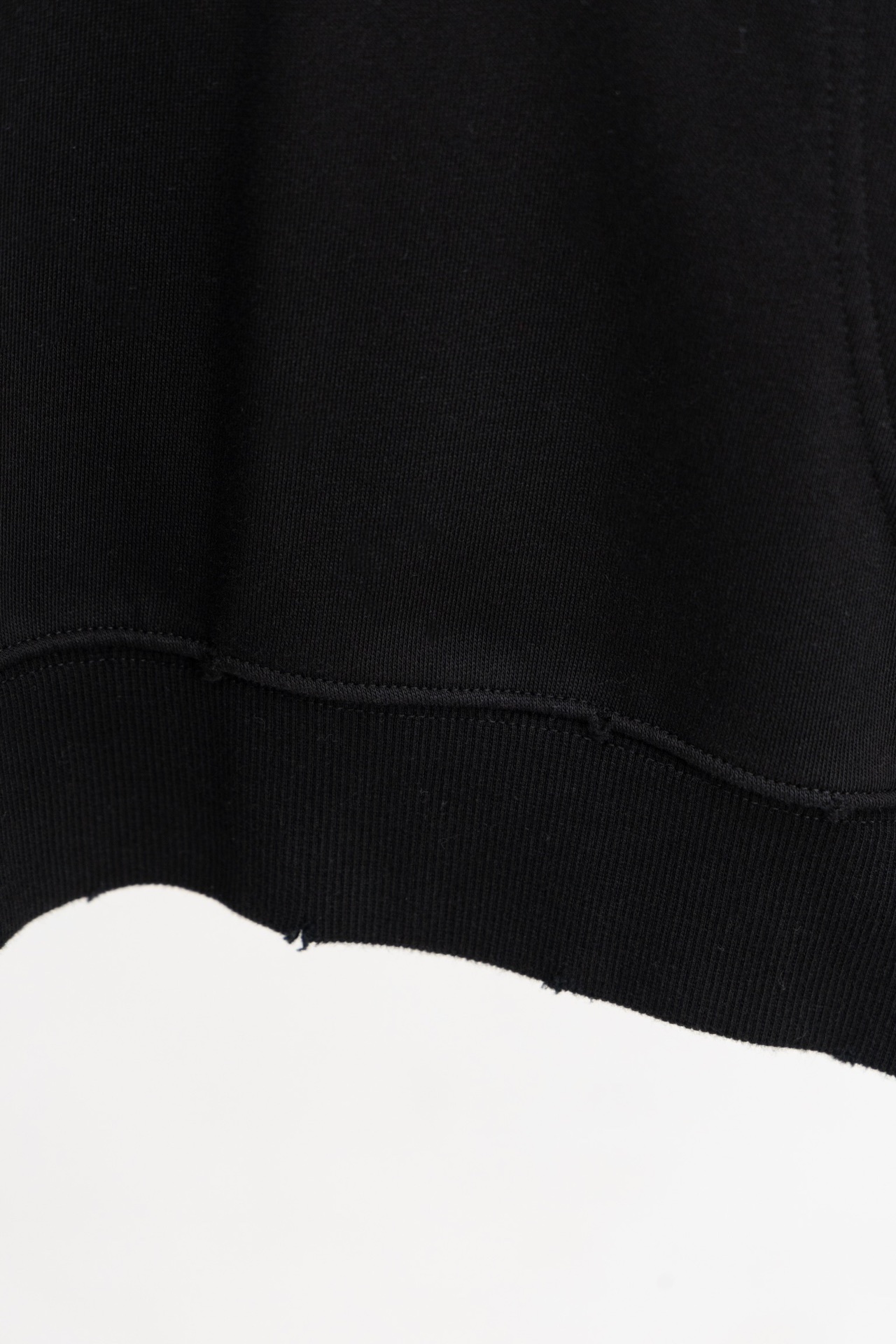 ディオール「Dior」ESSENTIALS フーディ