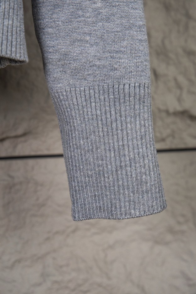 ディオール「Dior」リバーシブル カシミヤ モノグラム プルオーバー