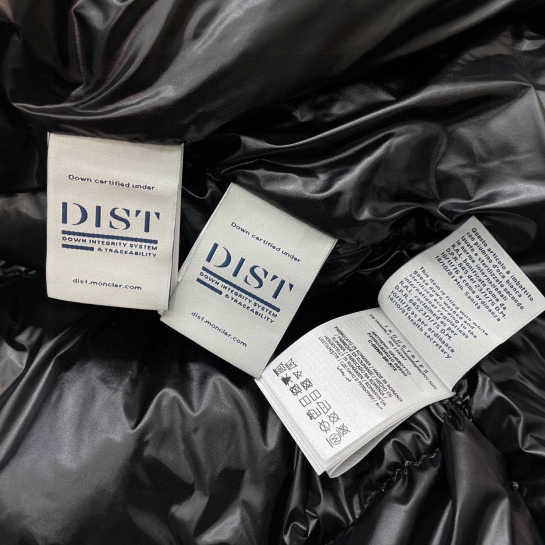 モンクレール「Moncler」パッチワーク フード付きダウンジャケット