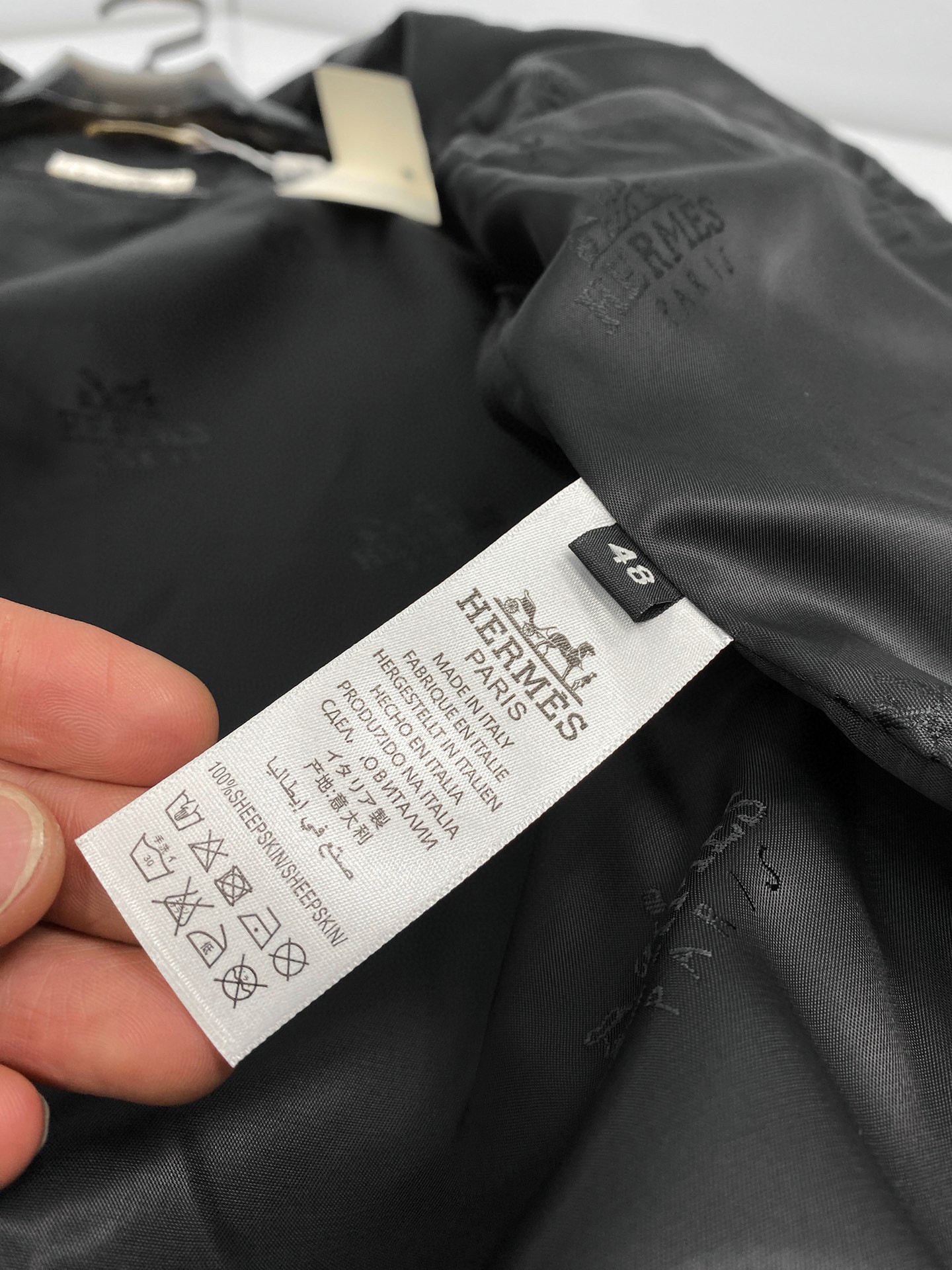 エルメス「Hermès」レザー&ファブリック パネル ジップ ジャケット