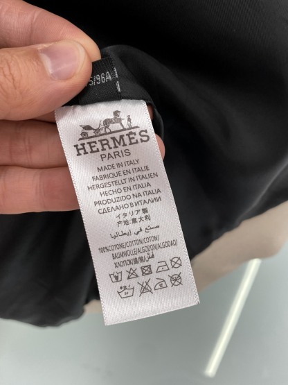 エルメス「Hermès」フード付きレザージャケット