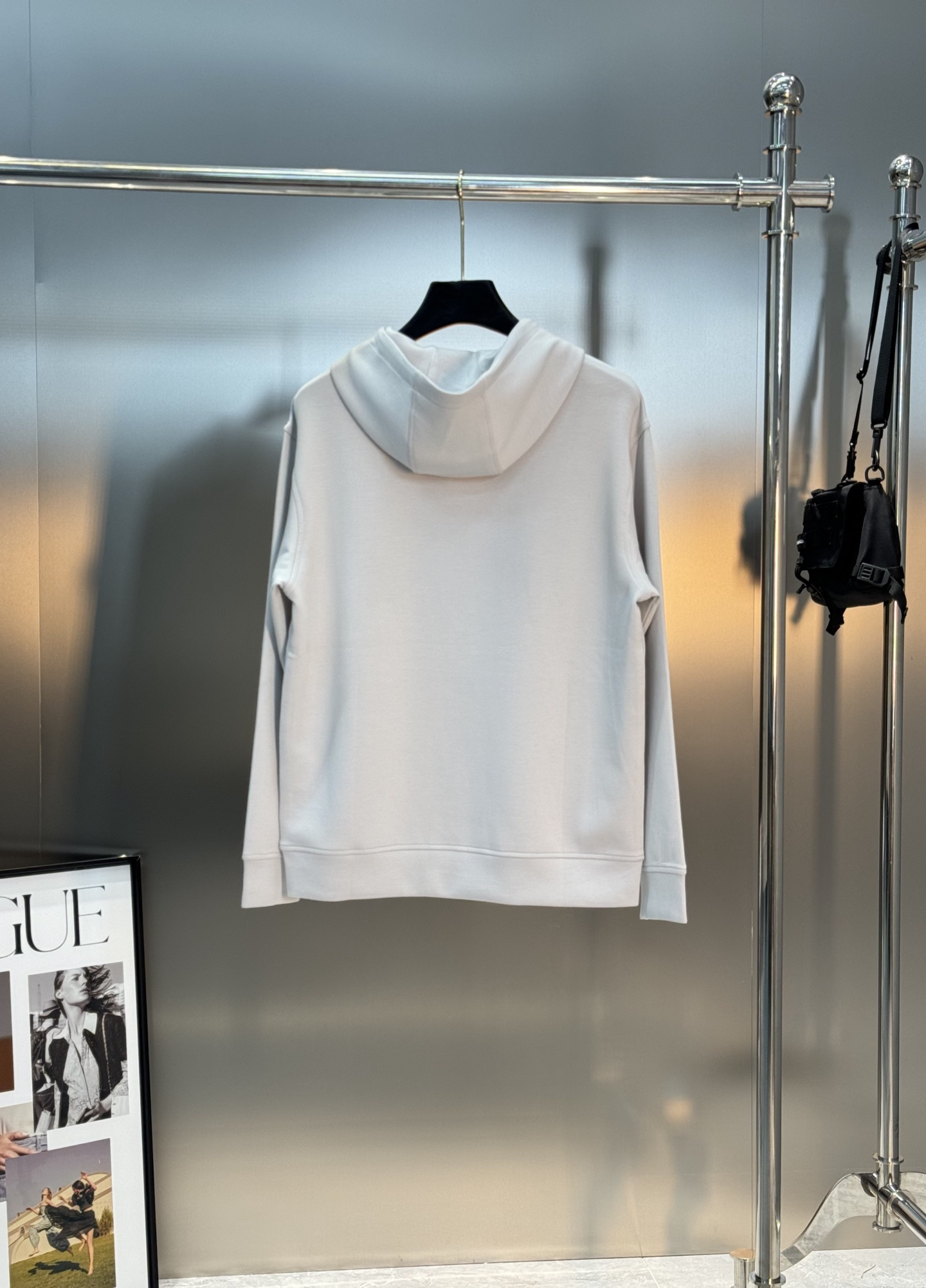 エルメス「Hermès」PARIS エンブロイダリー フーディッド スウェットシャツ