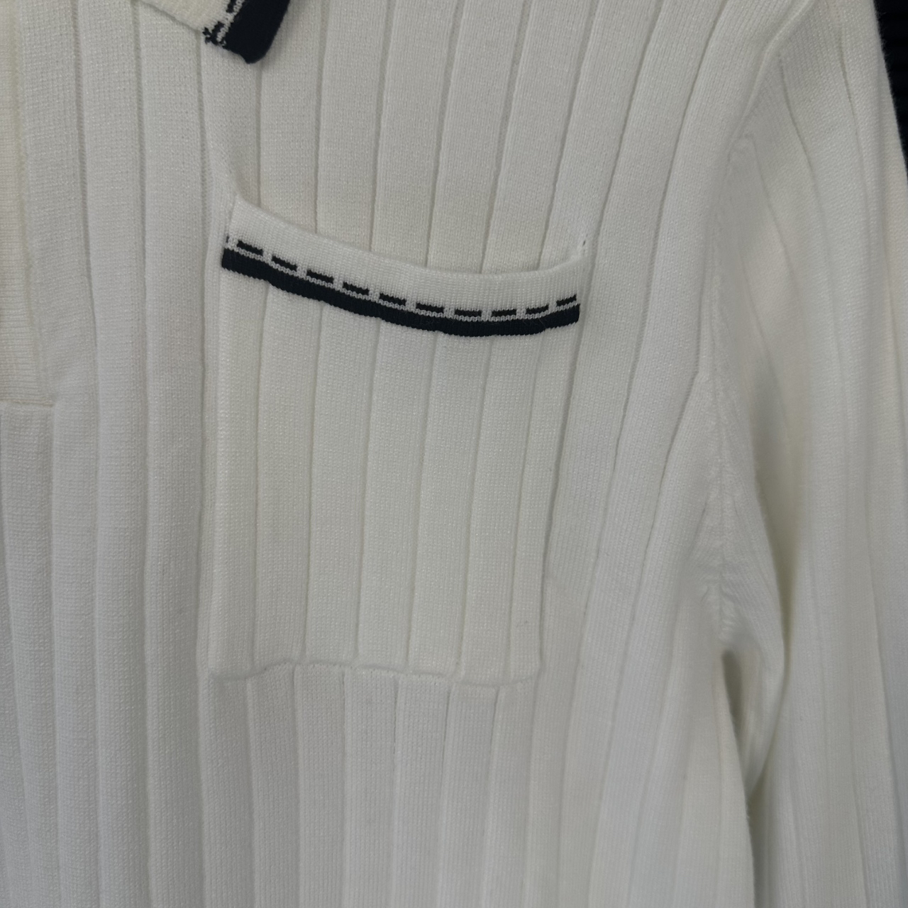 エルメス「Hermès」2025 オートン/ウィンター コントラストカラー ポロシャツ