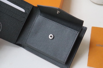 ルイ・ヴィトン「Louis Vuitton」LV x YK ポルトフォイユ･マルコ