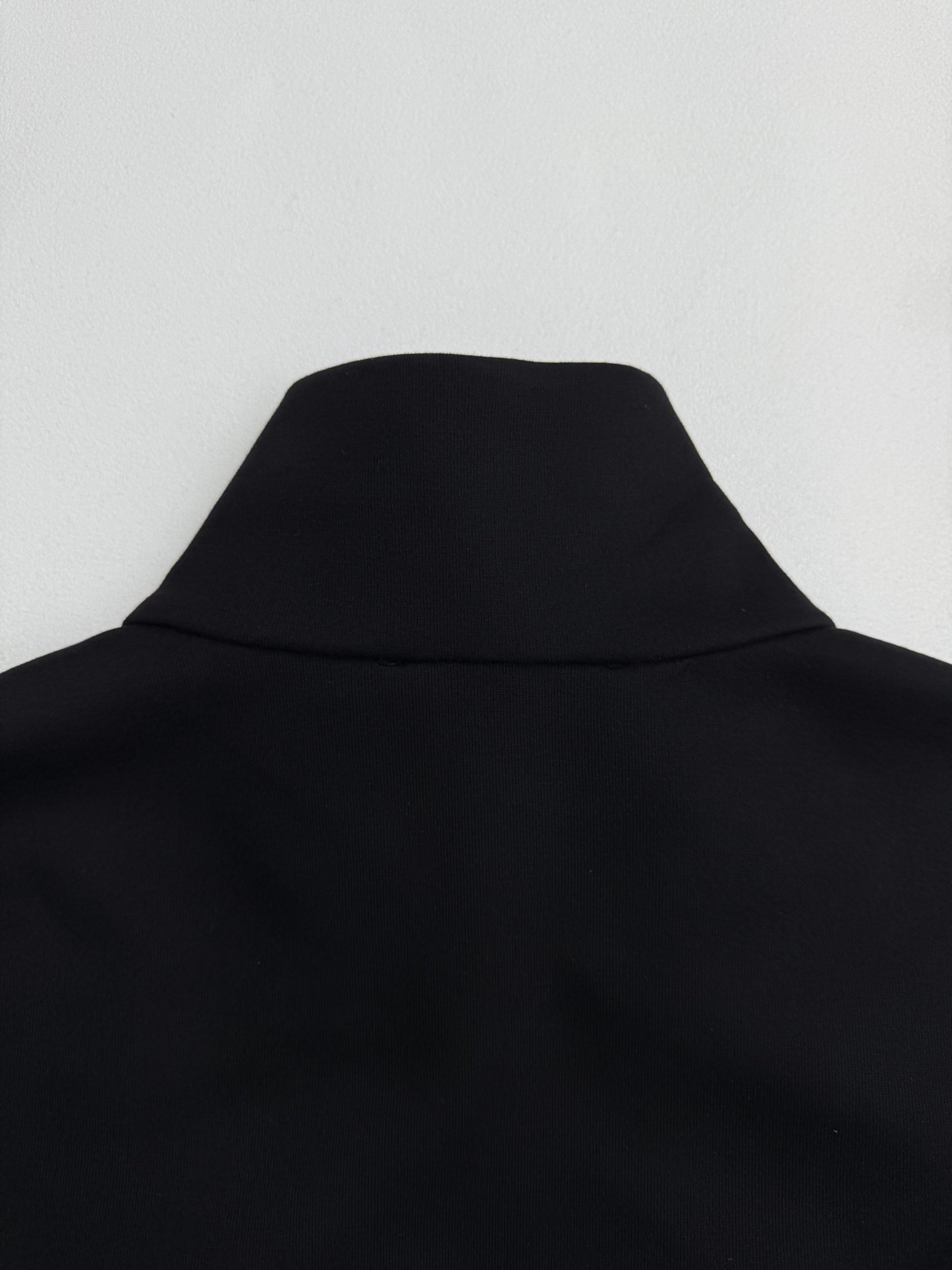 プラダ「Prada」テクニカル ジャケット