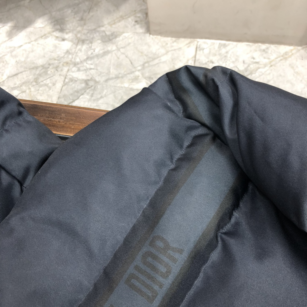ディオール「Dior」リバーシブル オブリーク プリント ダウンジャケット