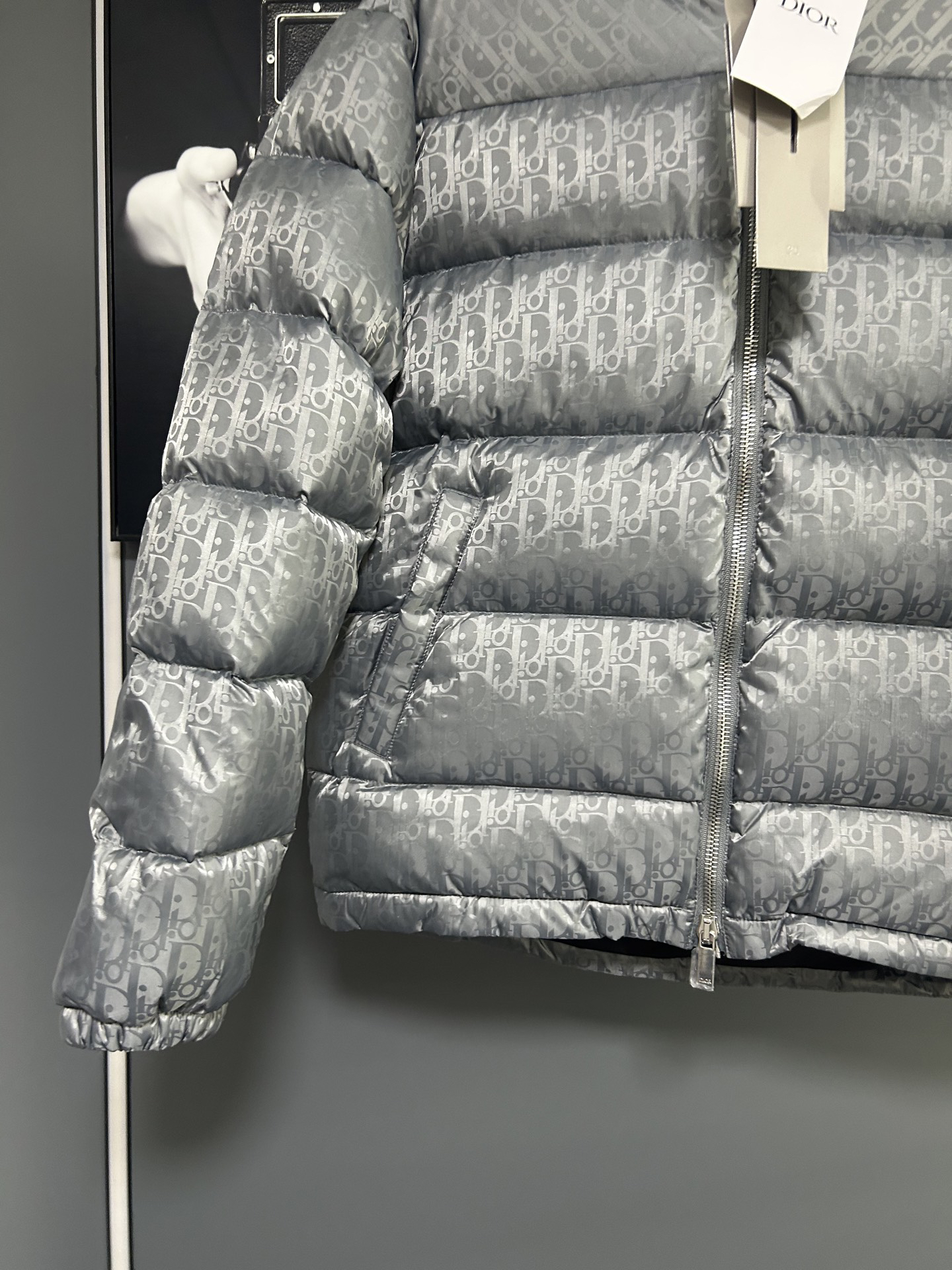 ディオール「Dior」オブリーク キルト ダウン ジャケット