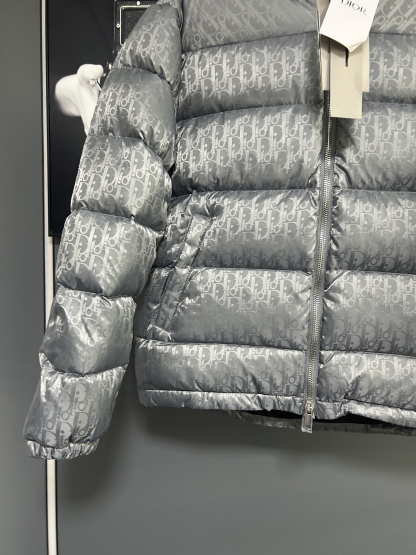 ディオール「Dior」オブリーク キルト ダウン ジャケット