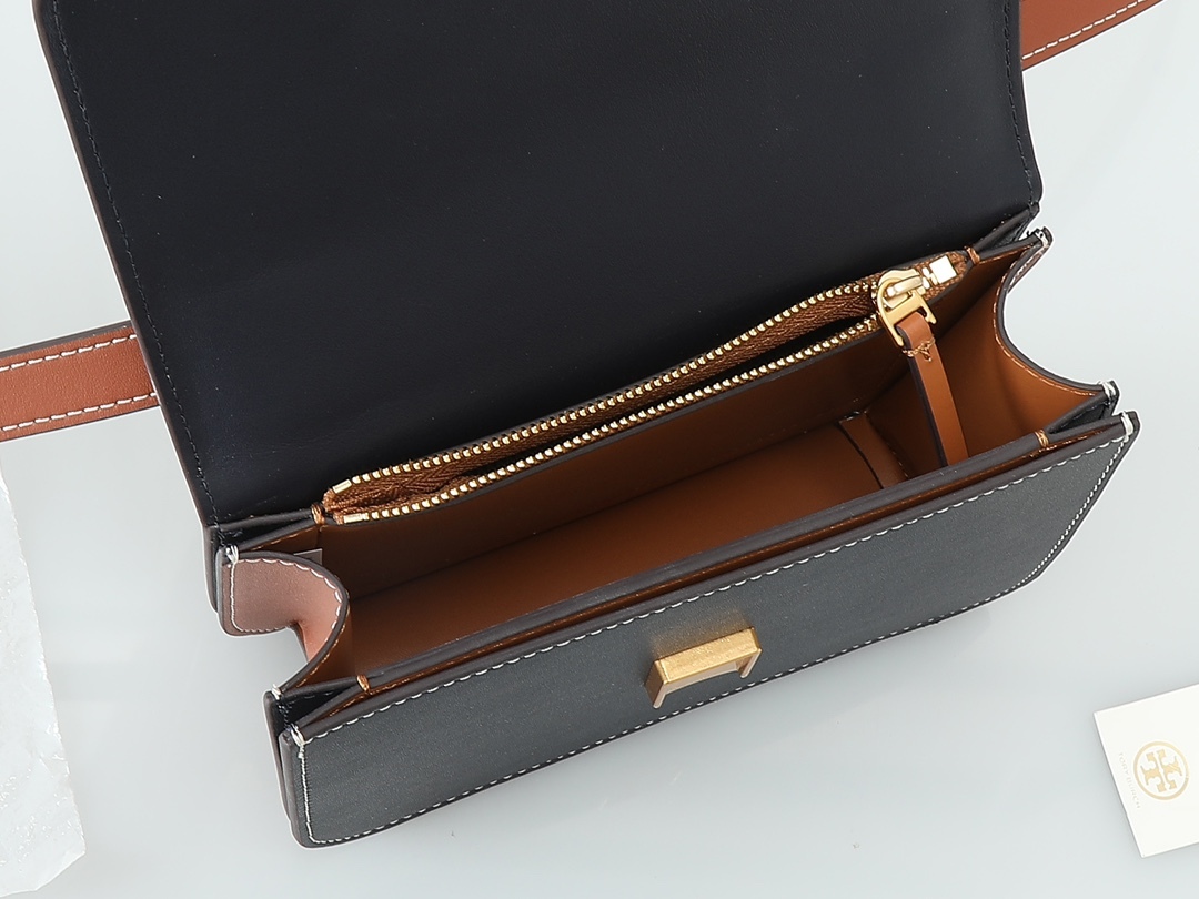 セリーヌ「Celine」ELEANOR モノグラム レザー ショルダーバッグ
