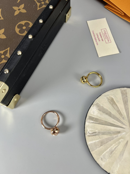 ルイ・ヴィトン「Louis Vuitton」Blossom リング