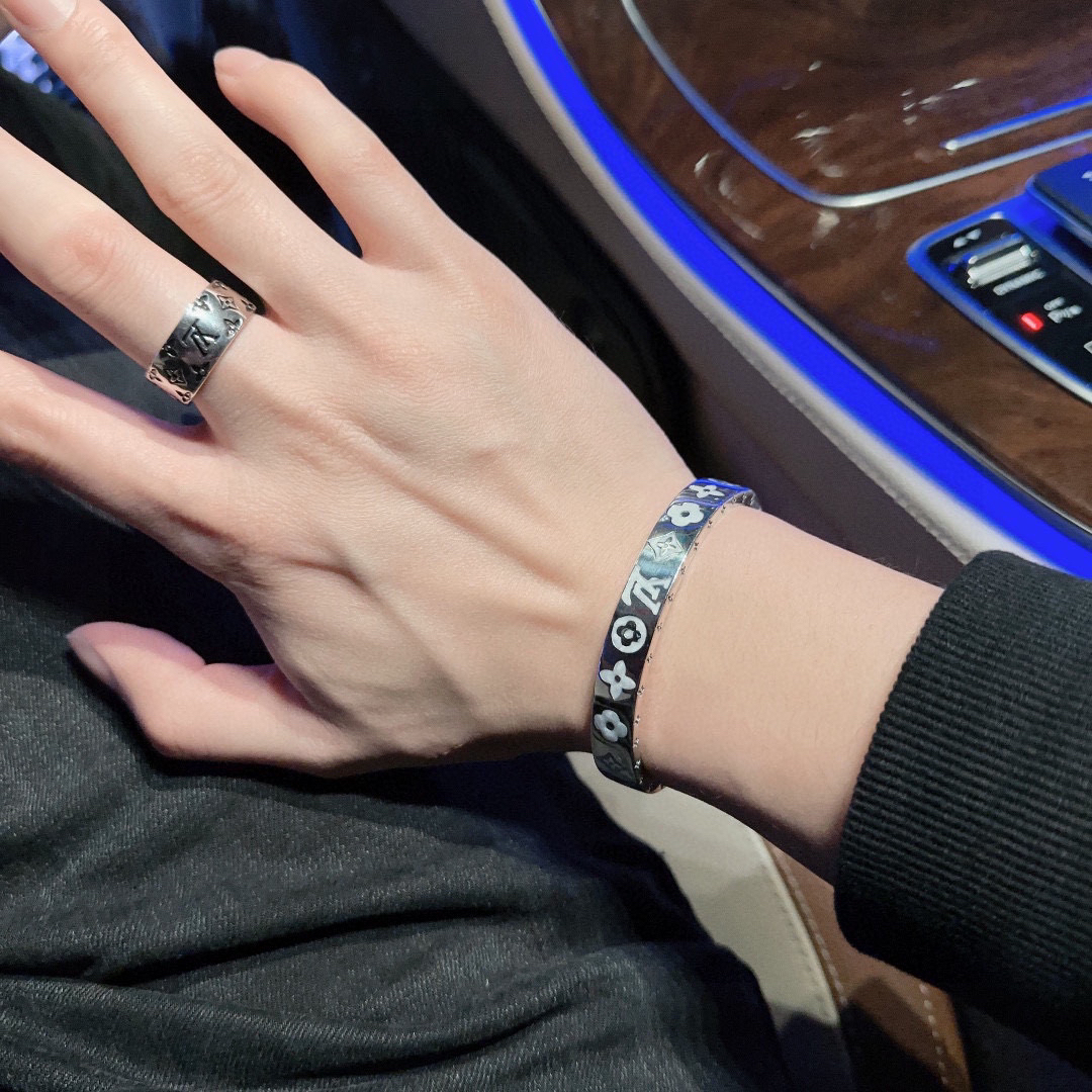 ルイ・ヴィトン「Louis Vuitton」Mosaic Chain リング