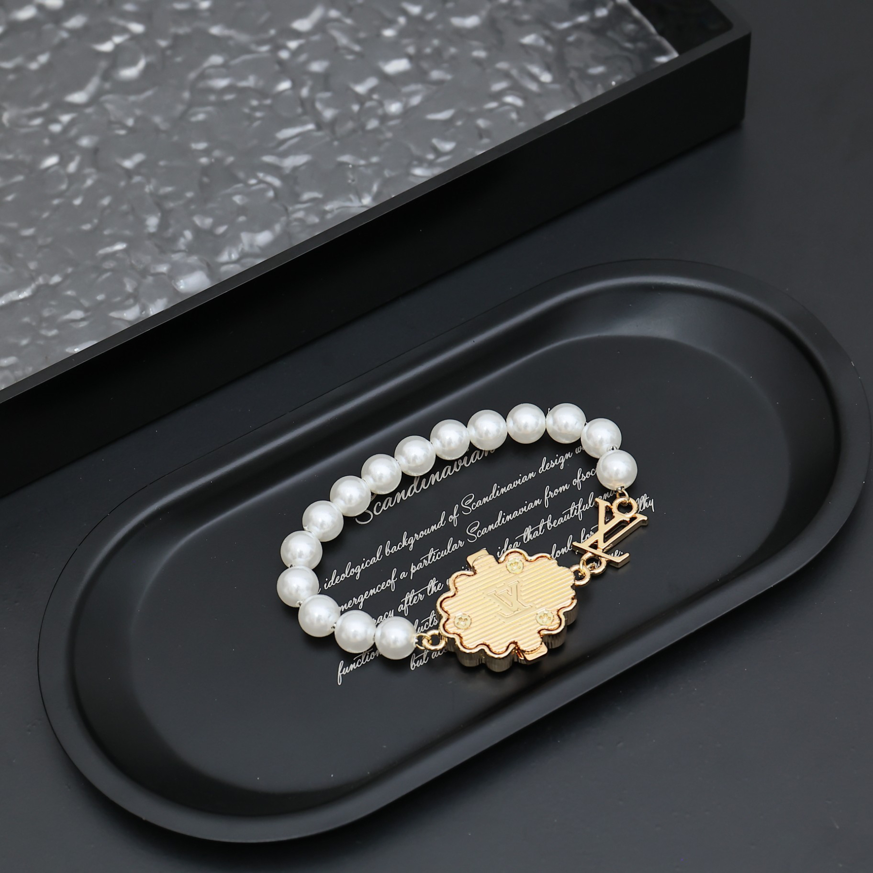 ルイ・ヴィトン「Louis Vuitton」Padlock ブレスレット