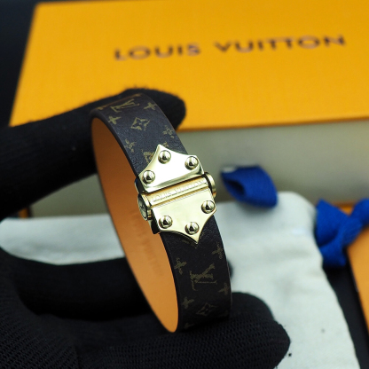 ルイ・ヴィトン「Louis Vuitton」Circle レザーブレスレット