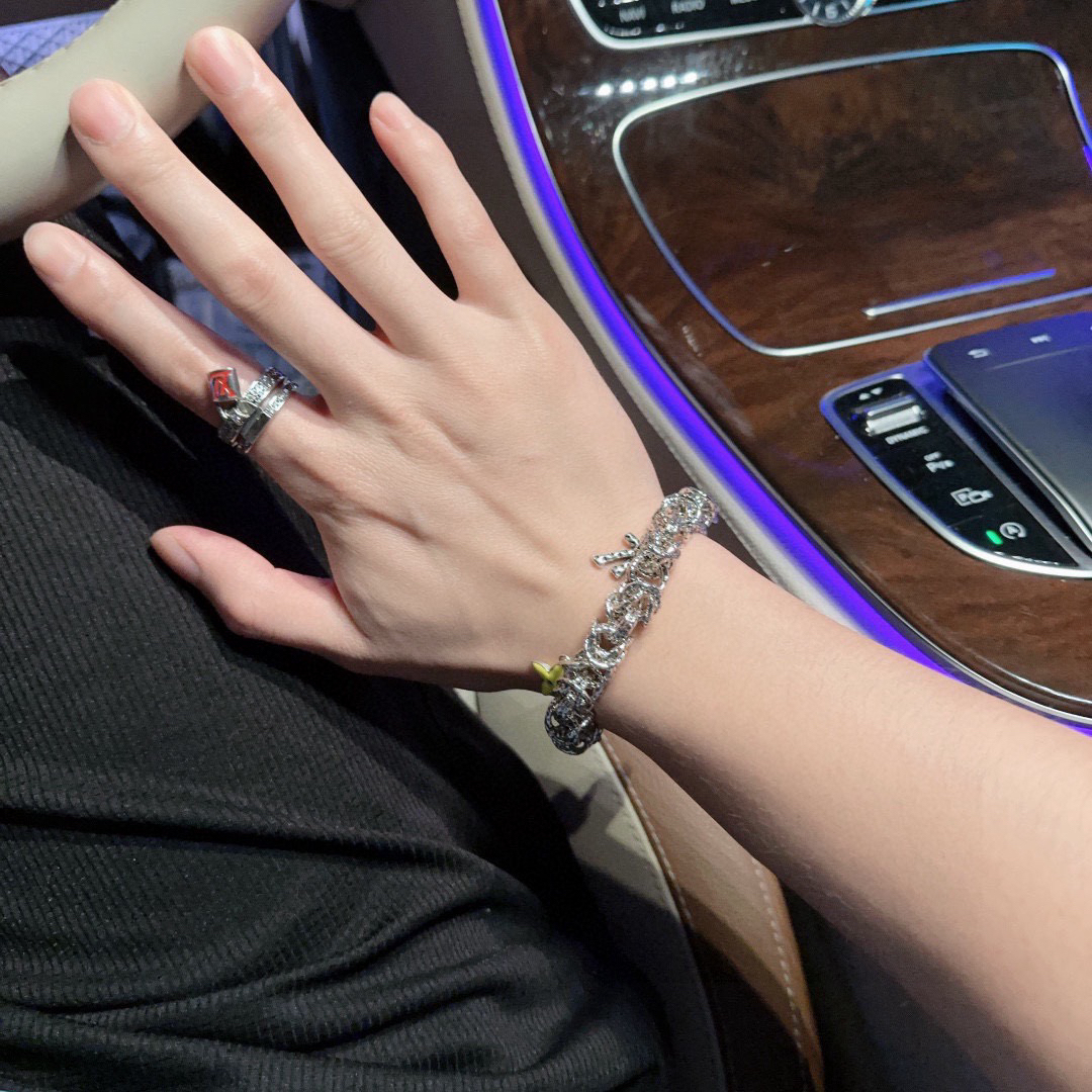 ルイ・ヴィトン「Louis Vuitton」Les Gastons Vuitton Gourmette ブレスレット