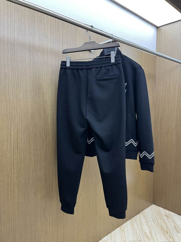 ルイ・ヴィトン「Louis Vuitton」2025秋冬 メンズ スポーツウェア セットアップ