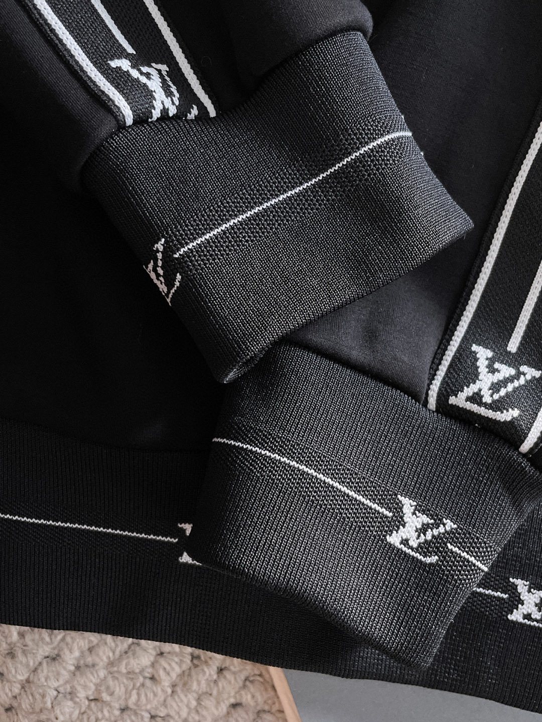 ルイ・ヴィトン「Louis Vuitton」2025秋冬 メンズ スポーツウェア セットアップ