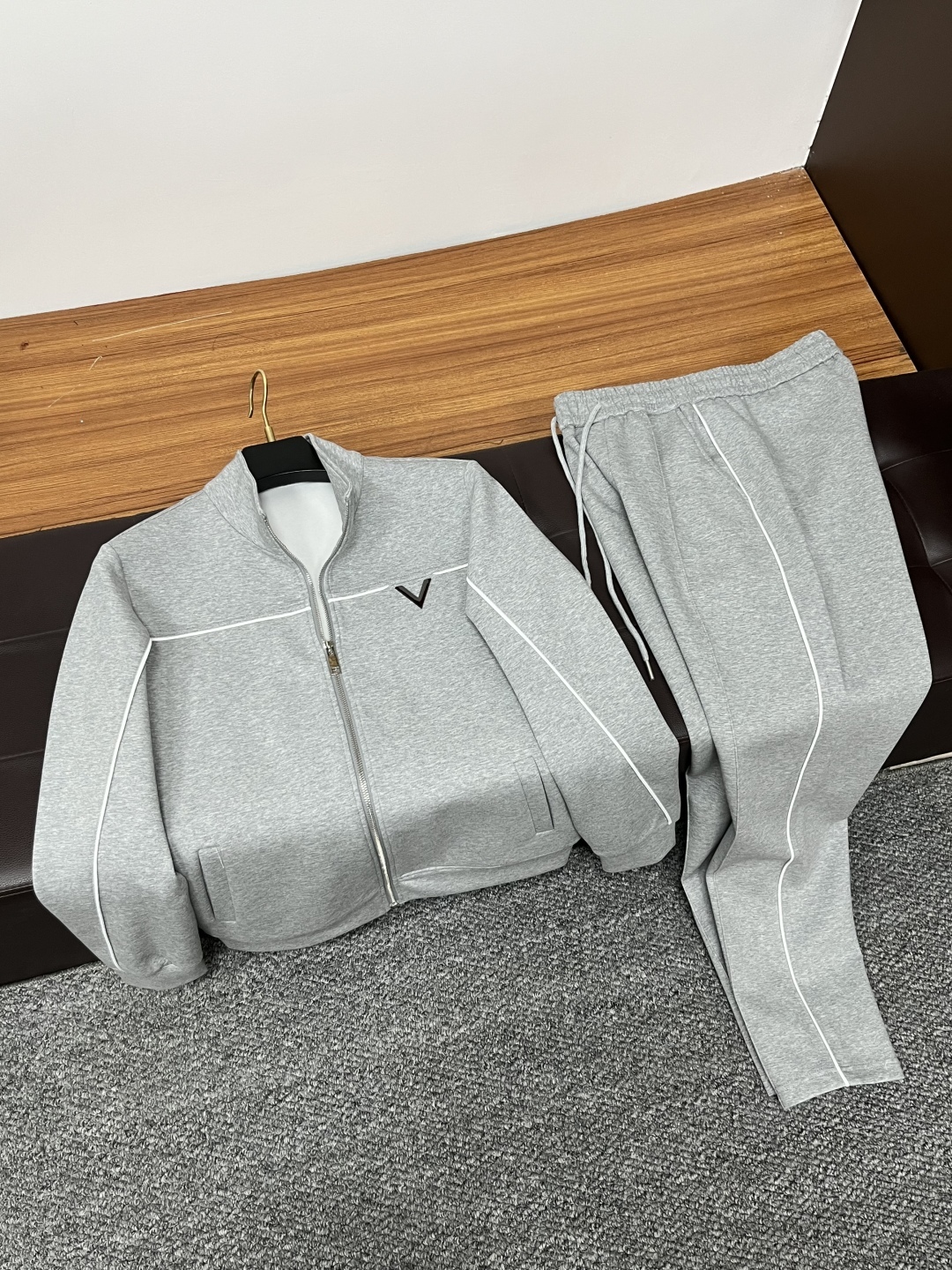 ルイ・ヴィトン「Louis Vuitton」2025秋冬 メンズ スポーツウェア セットアップ