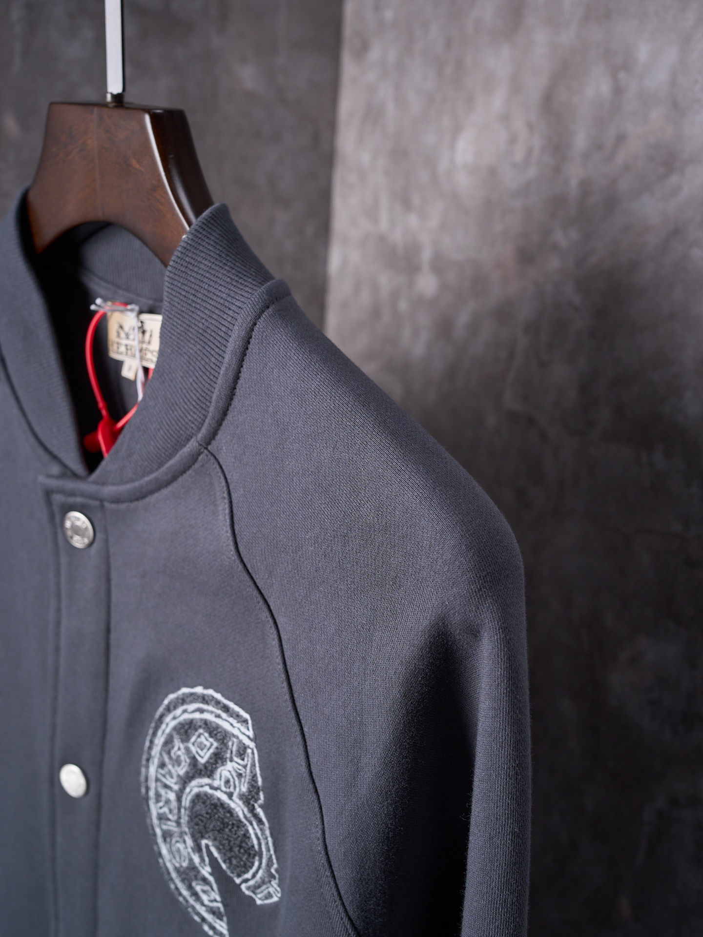 エルメス「Hermès」ベースボール ジャケット スモーキーグレー