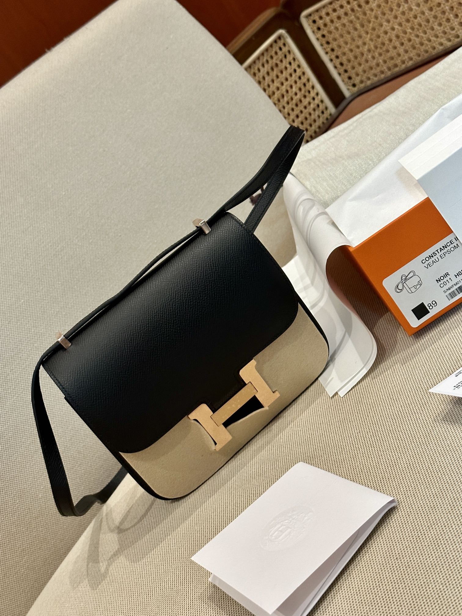 エルメス「Hermès」コンスタンスミニバッグ