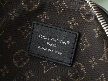 ルイ・ヴィトン「Louis Vuitton」BIKER PM ショルダーバッグ