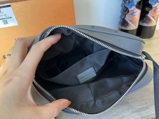 ルイ・ヴィトン「Louis Vuitton」ポシェット バッグ